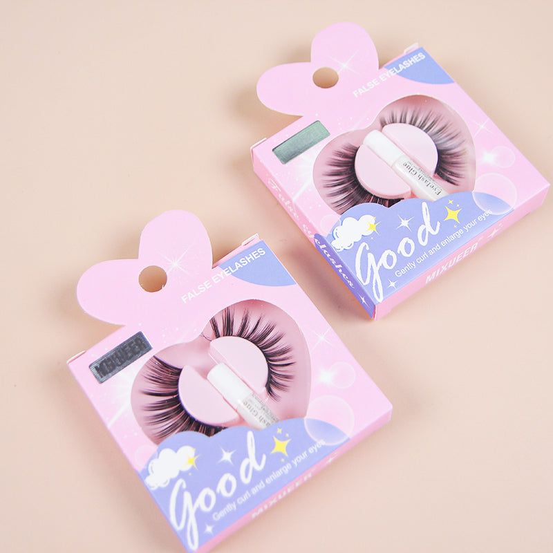 Cute Heart-Shaped False Eyelashes with Glue (1 Pair)