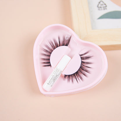 Cute Heart-Shaped False Eyelashes with Glue (1 Pair)