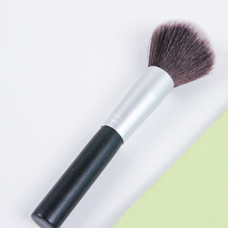 Cute Anime Print Single Blush Brush (Random Style) 可爱动漫印花单支腮红刷（款式随机）
