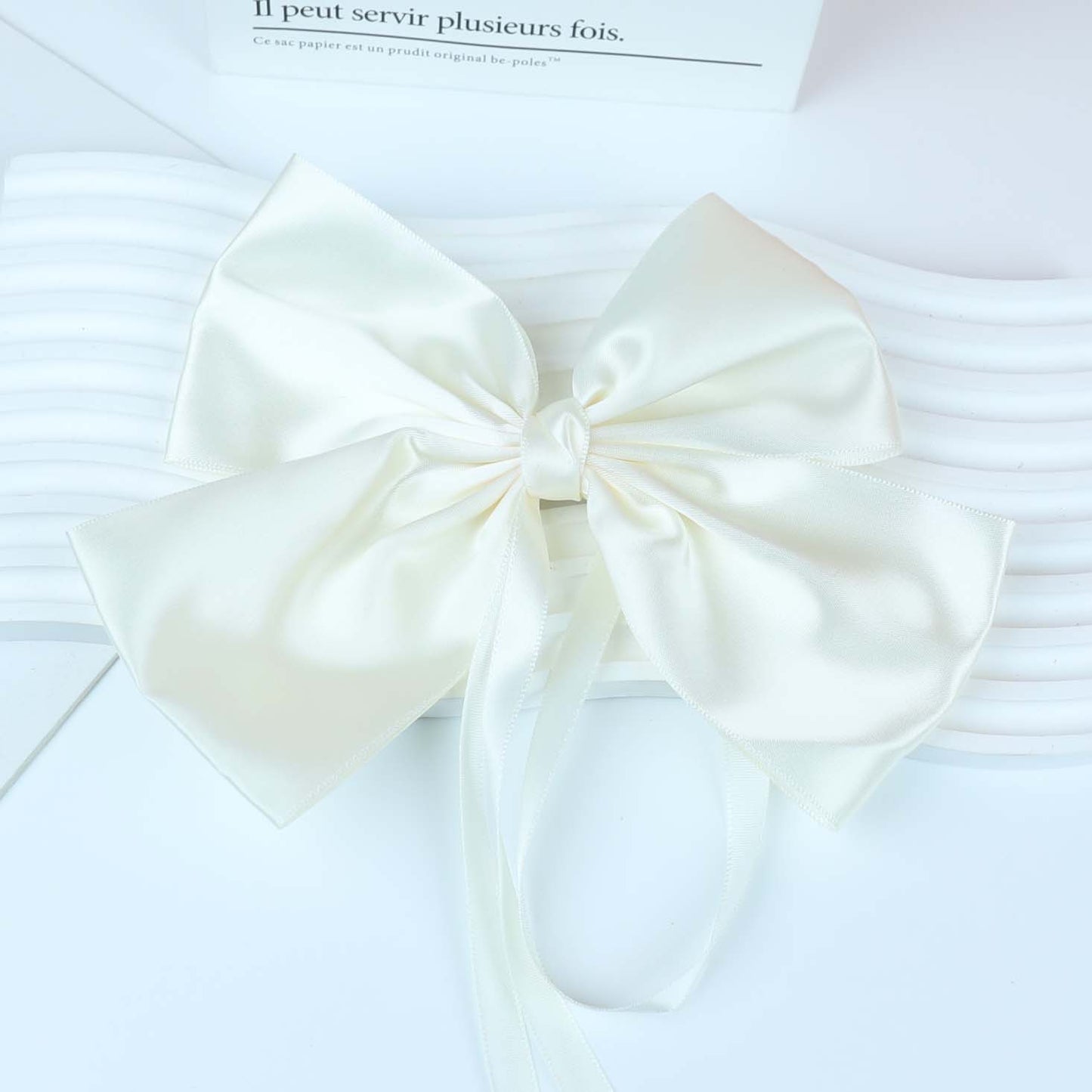 Large Satin Bow Hair Clip with Ribbon Alloy 大号缎面蝴蝶结飘带鸭夹